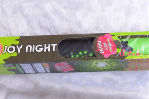 2.5″ Fancy Comet